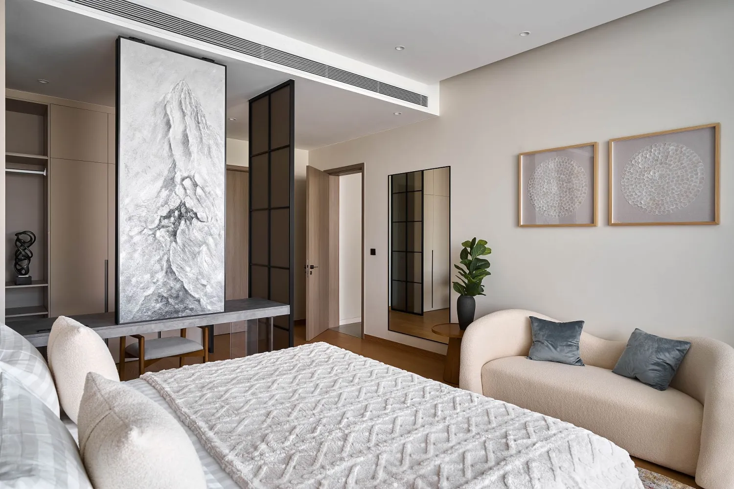 Property image - full photo 18