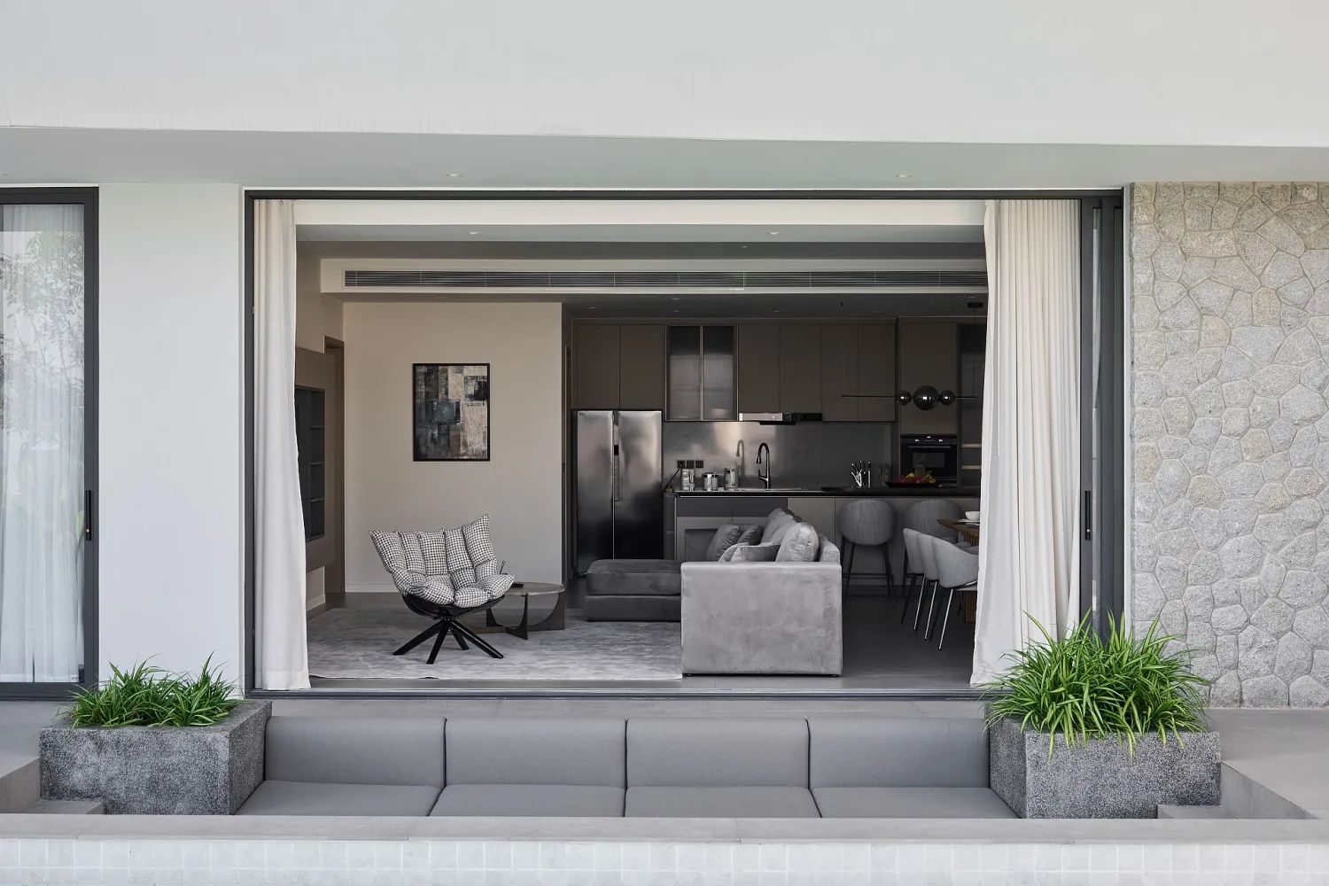 Property image - full photo 32