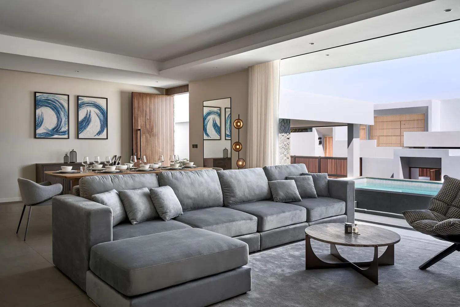 Property image - full photo 3