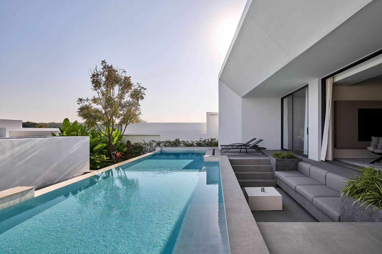 Property image - full photo 33