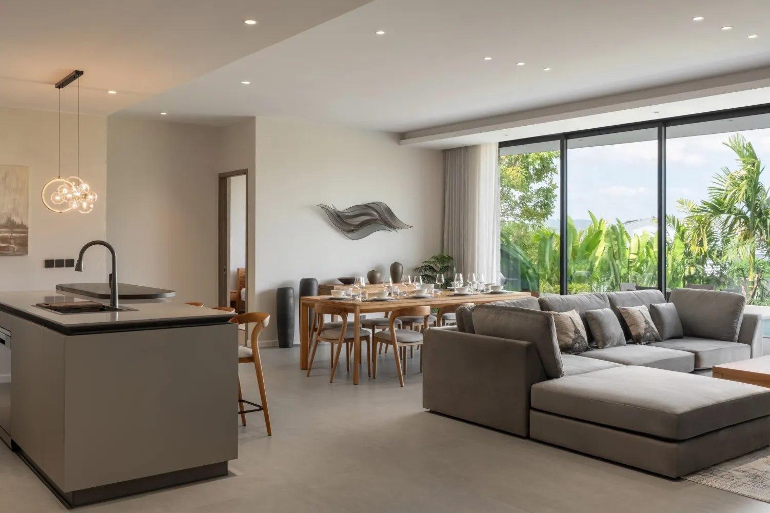 Property image - full photo 2