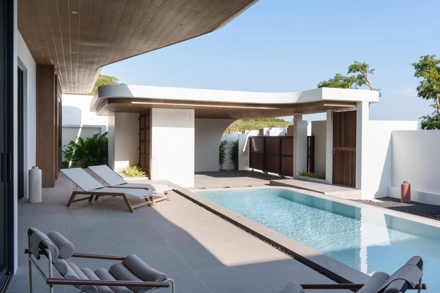 Property image - full photo 13