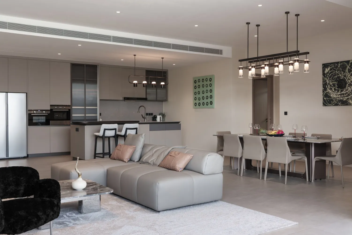 Property image - full photo 2