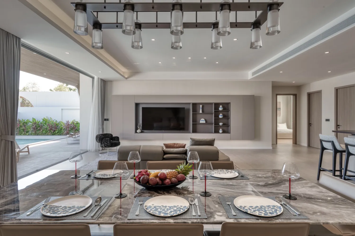 Property image - full photo 4
