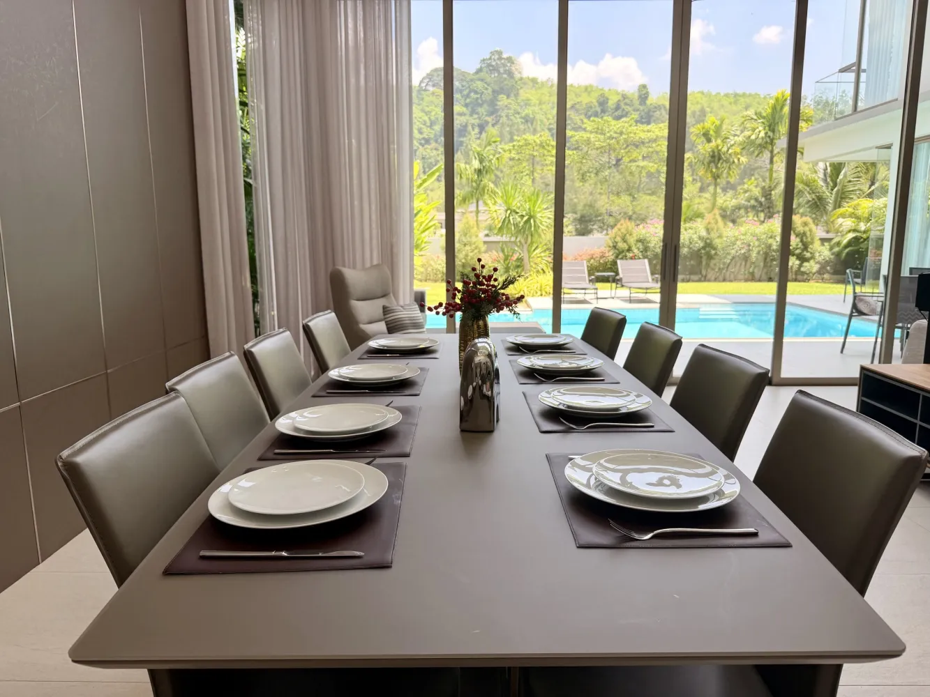 Property image - full photo 4
