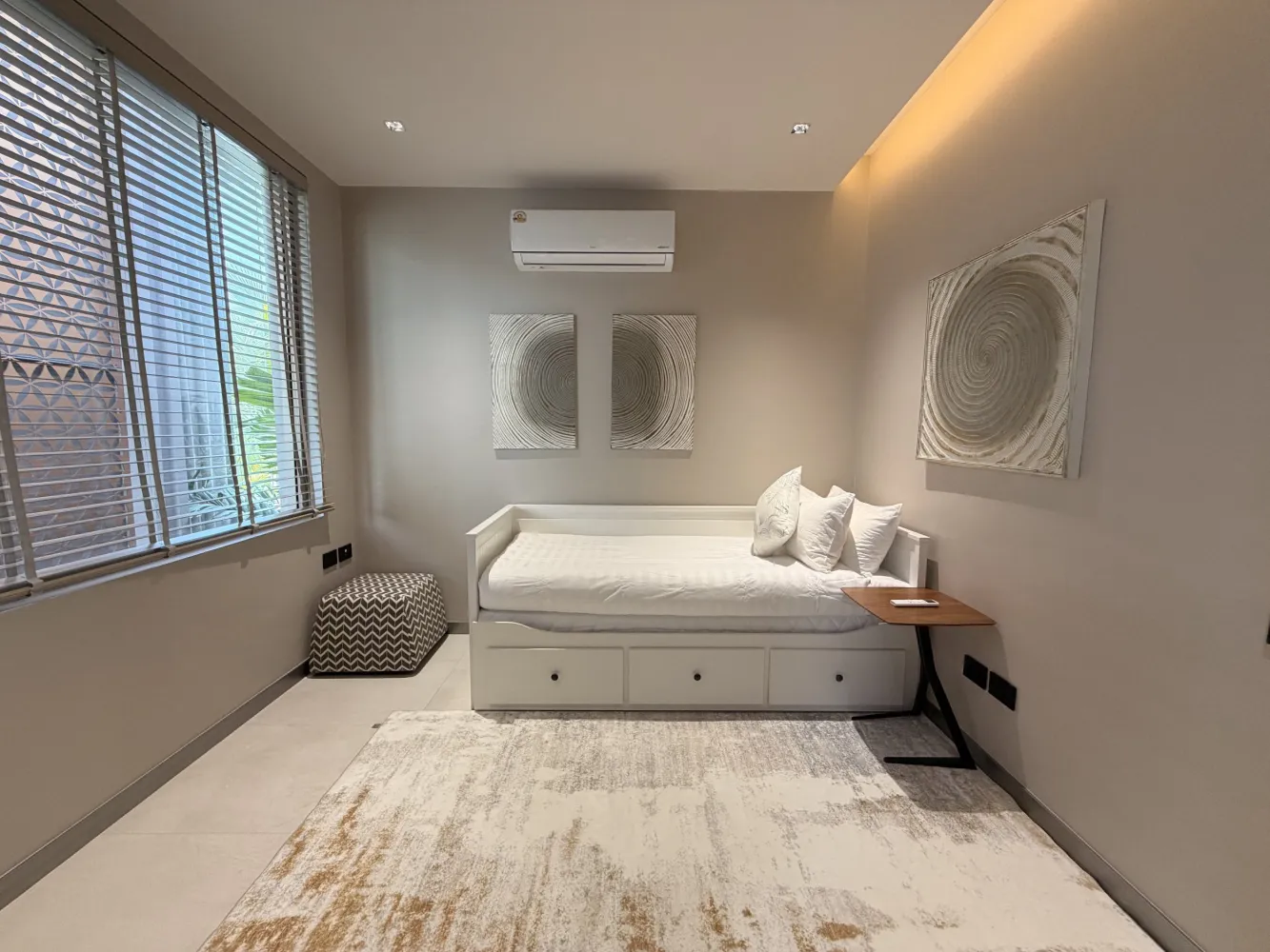 Property image - full photo 12