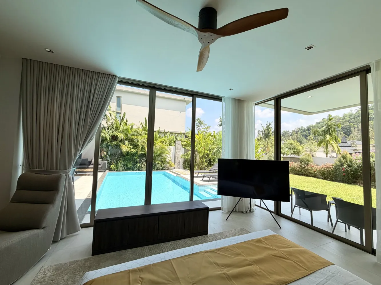 Property image - full photo 18