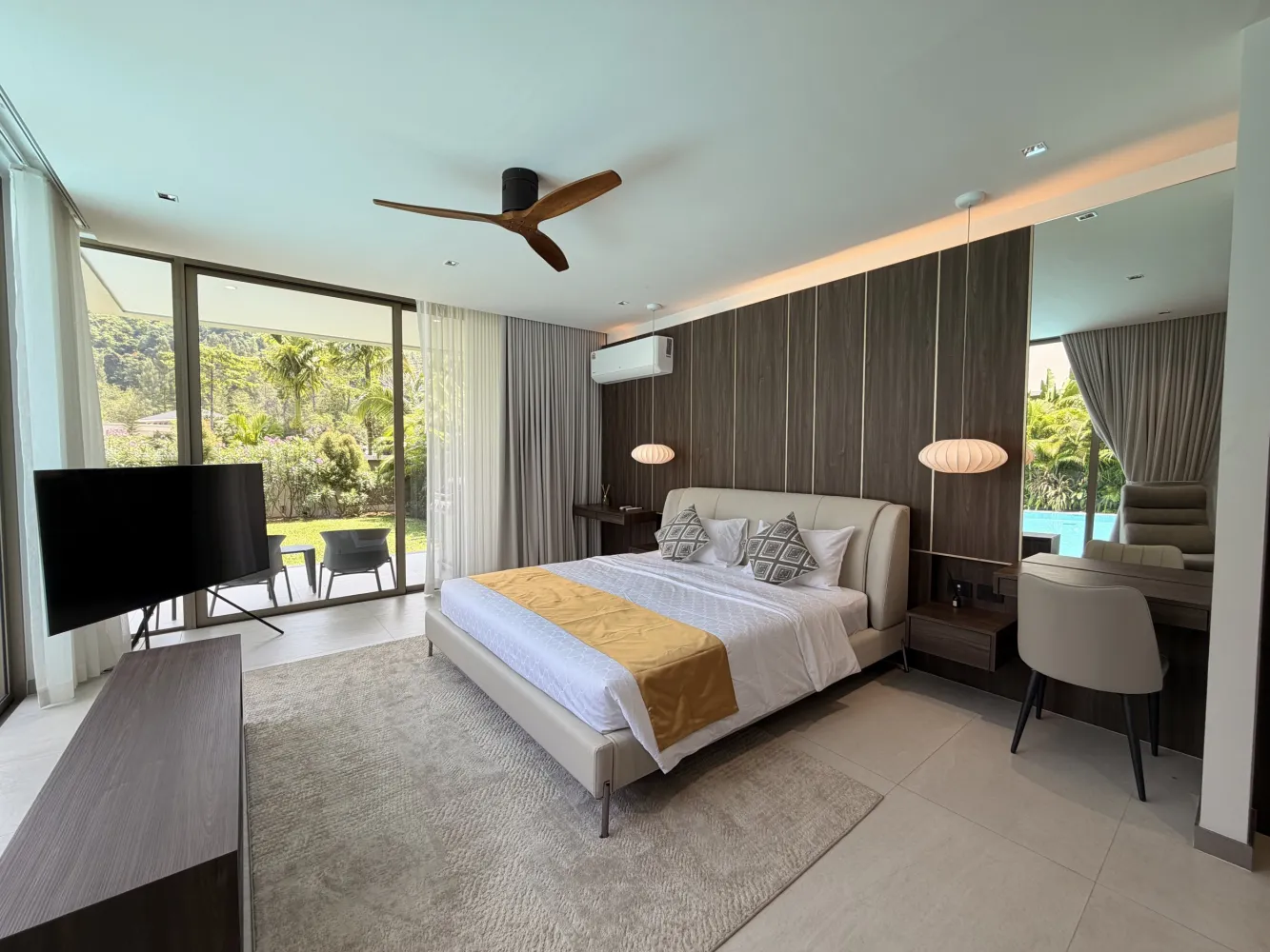 Property image - full photo 17