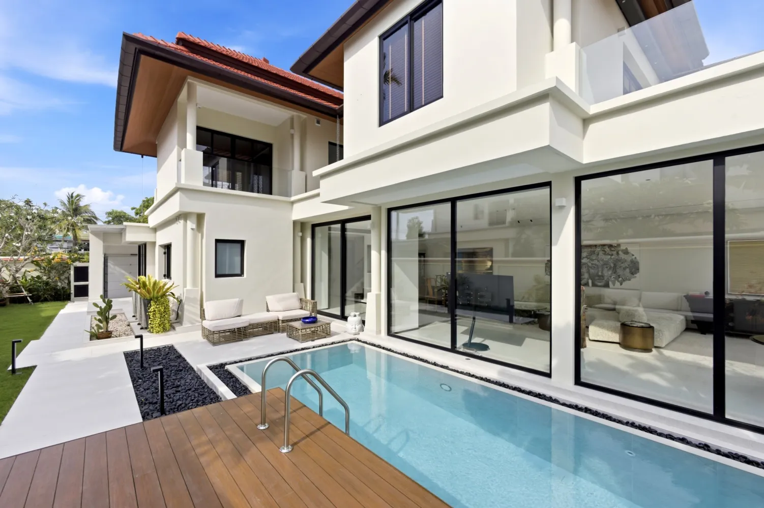 Property image - full photo 4