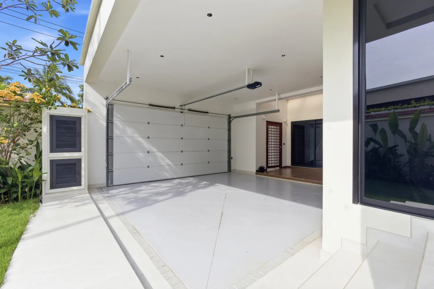 Property image - full photo 59