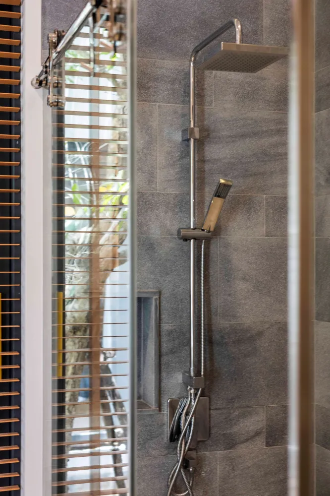Property image - full photo 39