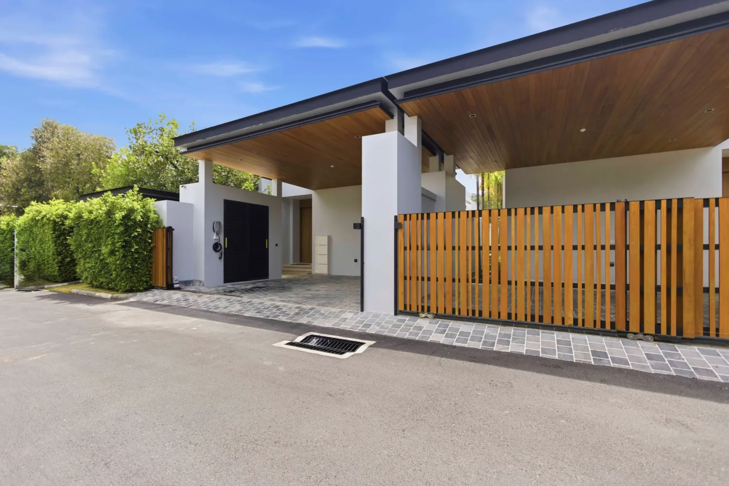 Property image - full photo 63