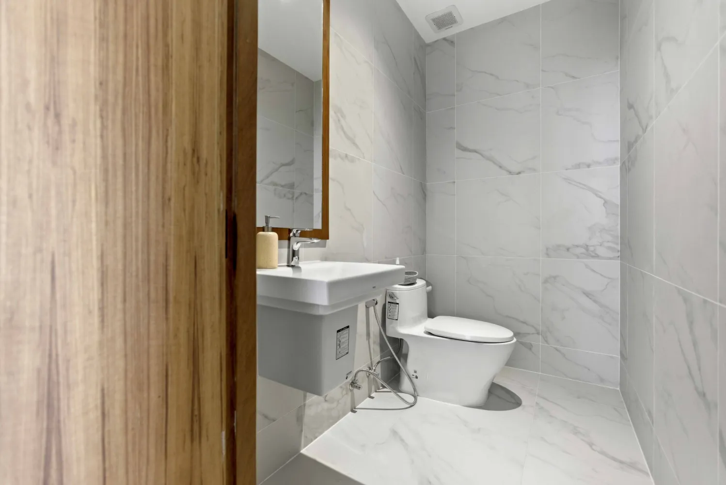 Property image - full photo 63