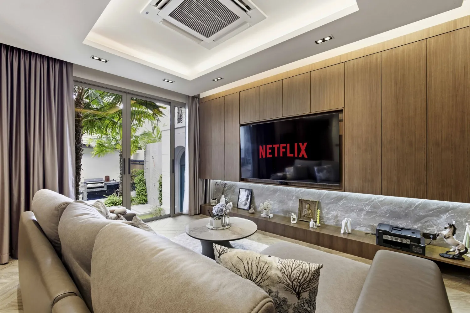 Property image - full photo 1