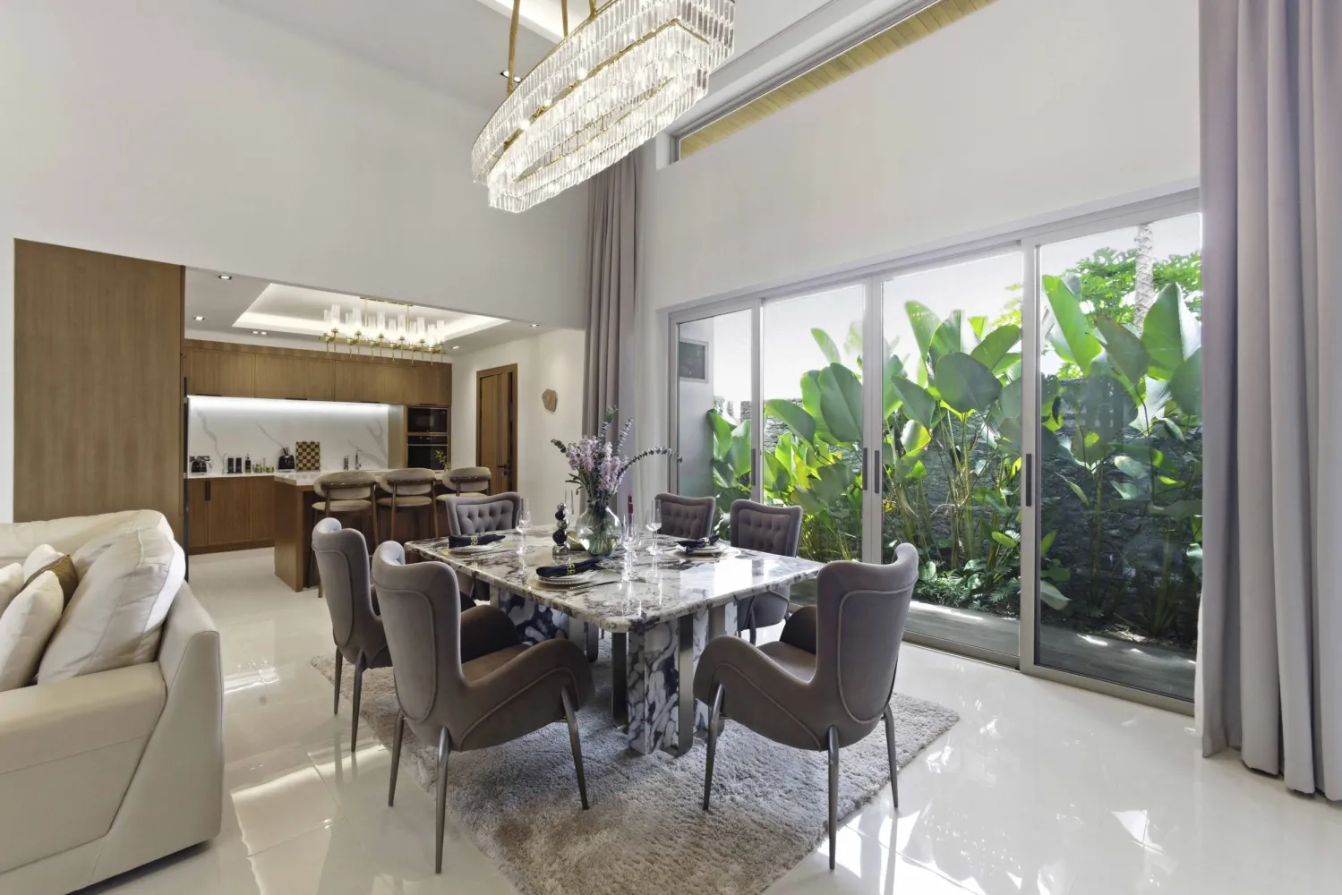 Property image - full photo 2