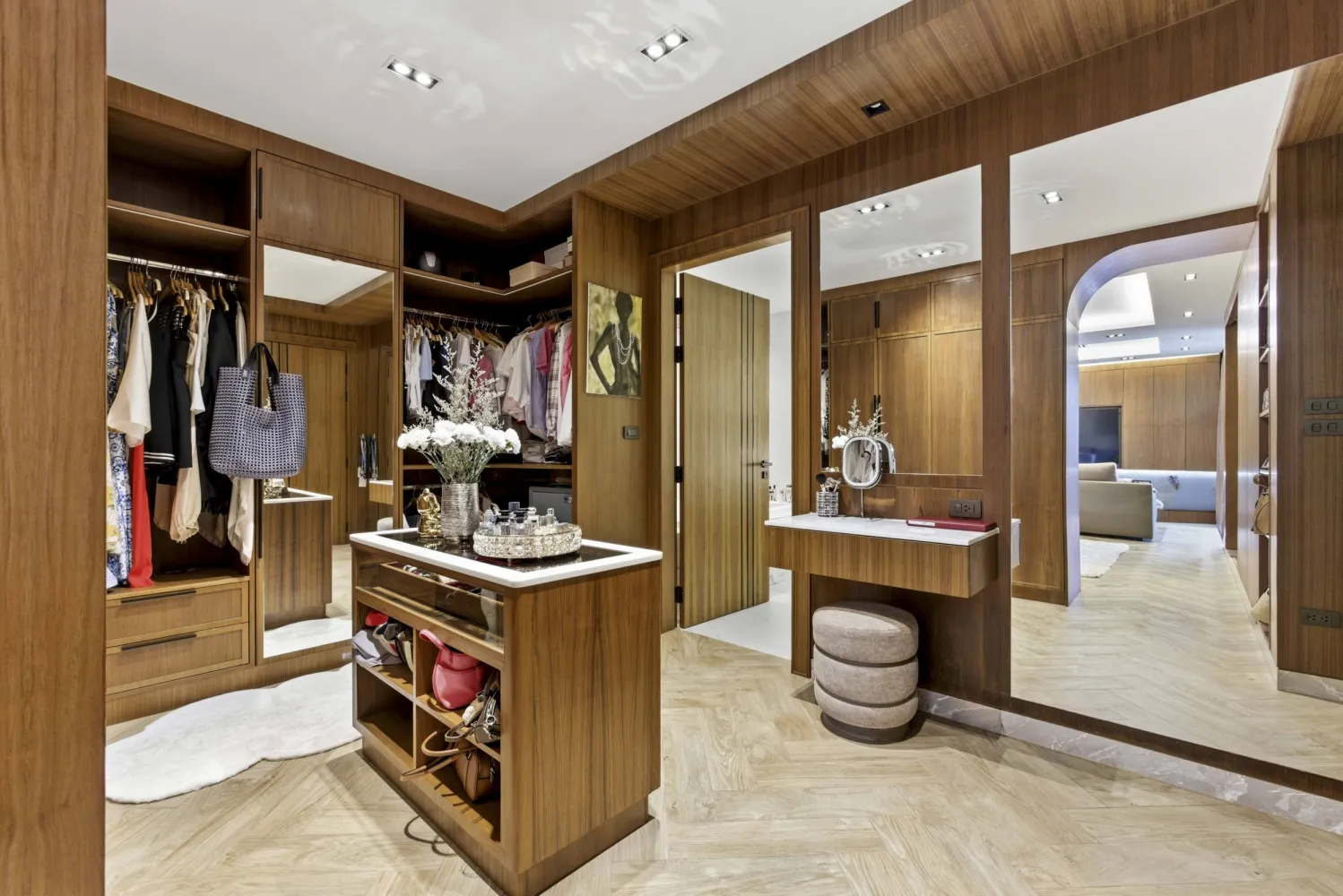 Property image - full photo 50