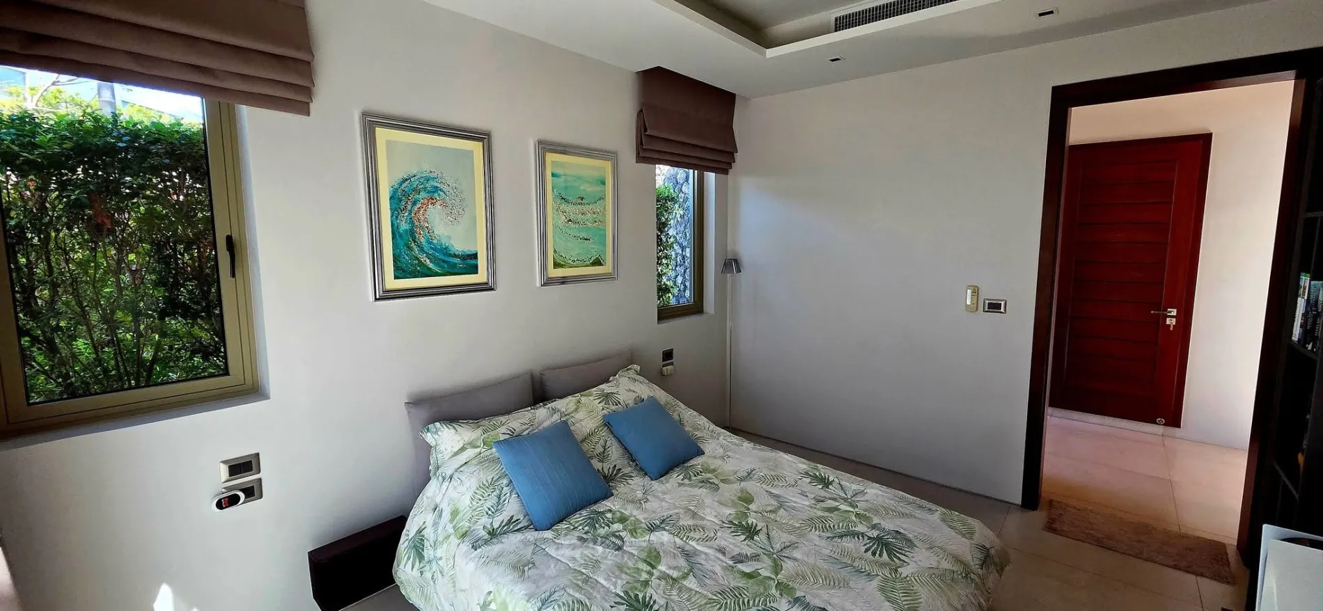 Property image - full photo 10