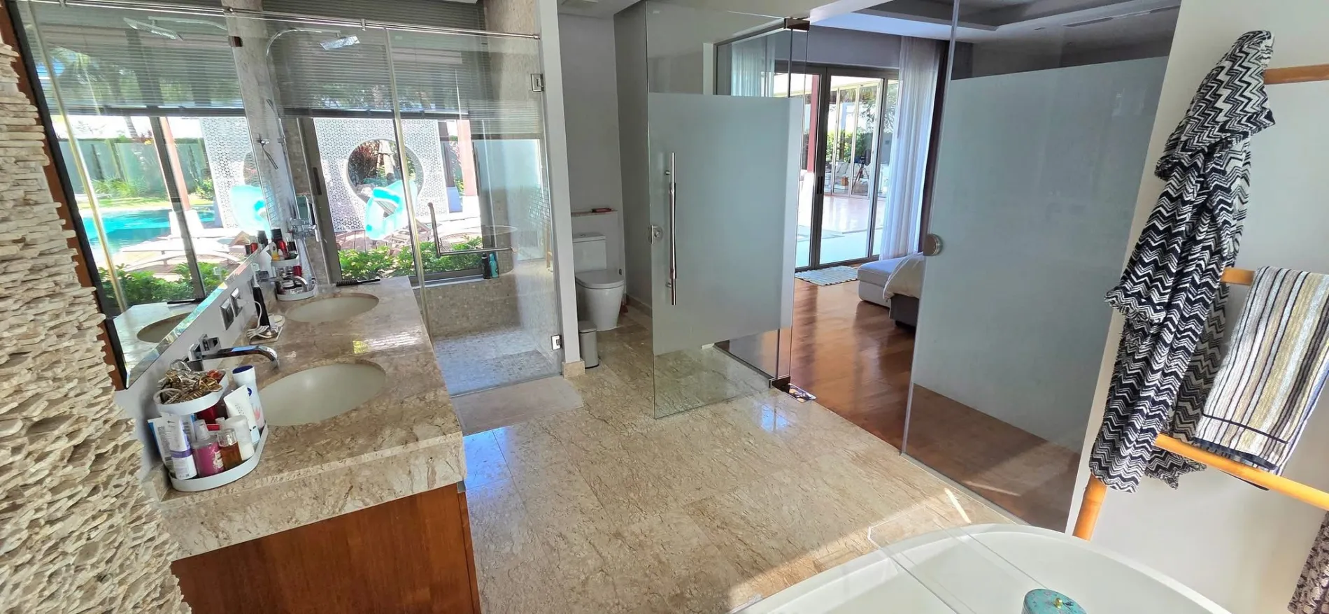 Property image - full photo 8