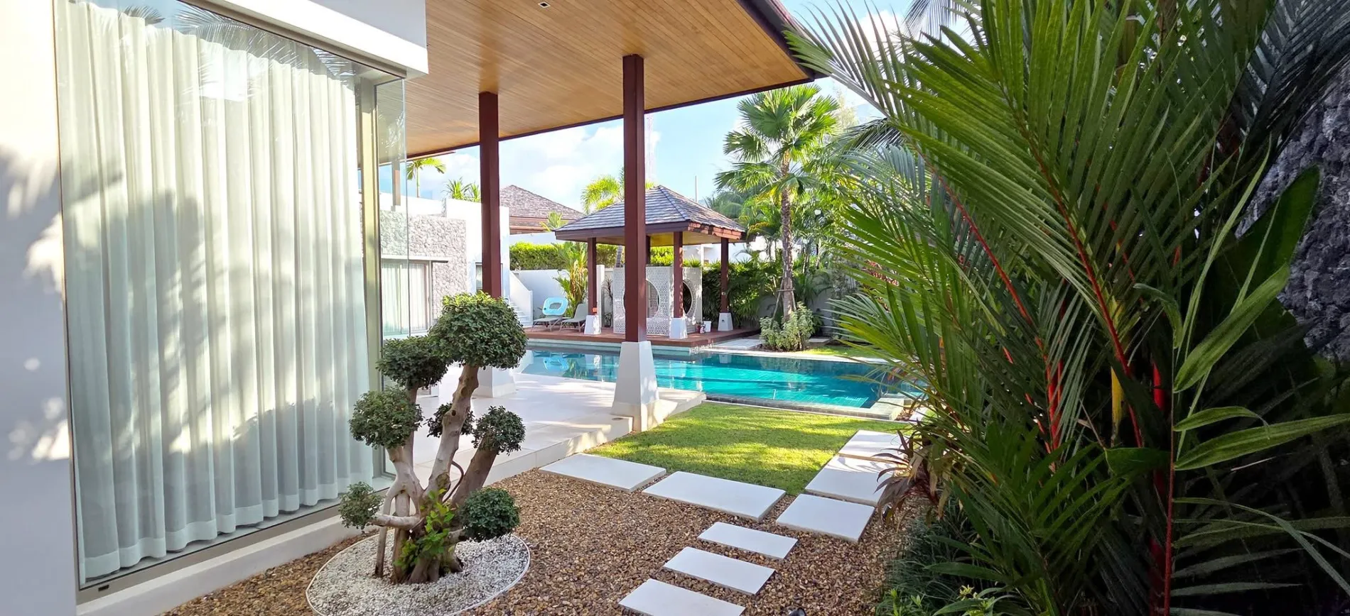 Property image - full photo 16