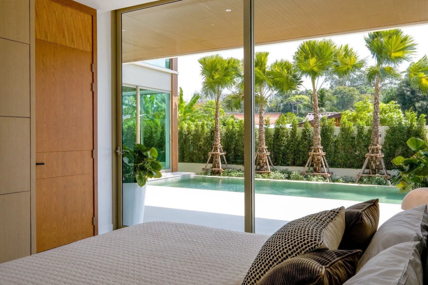 Property image - full photo 42