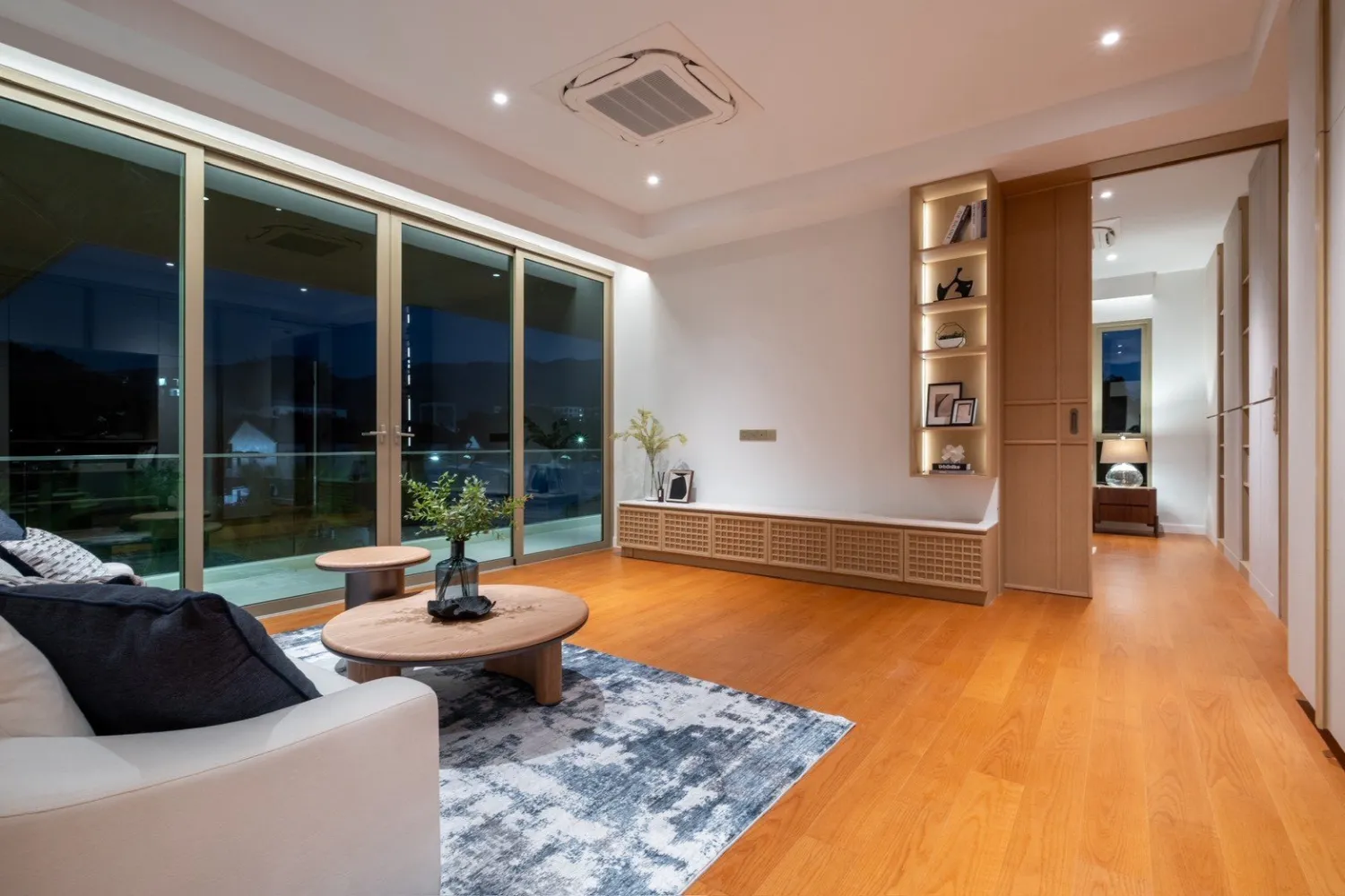 Property image - full photo 38