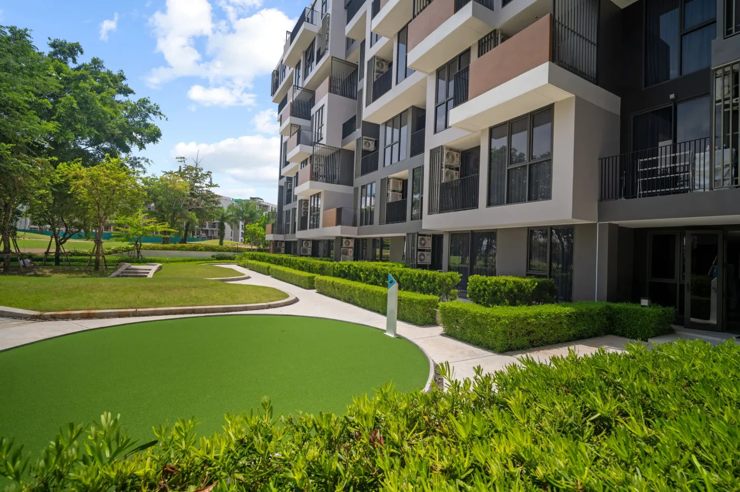 Property image - full photo 10