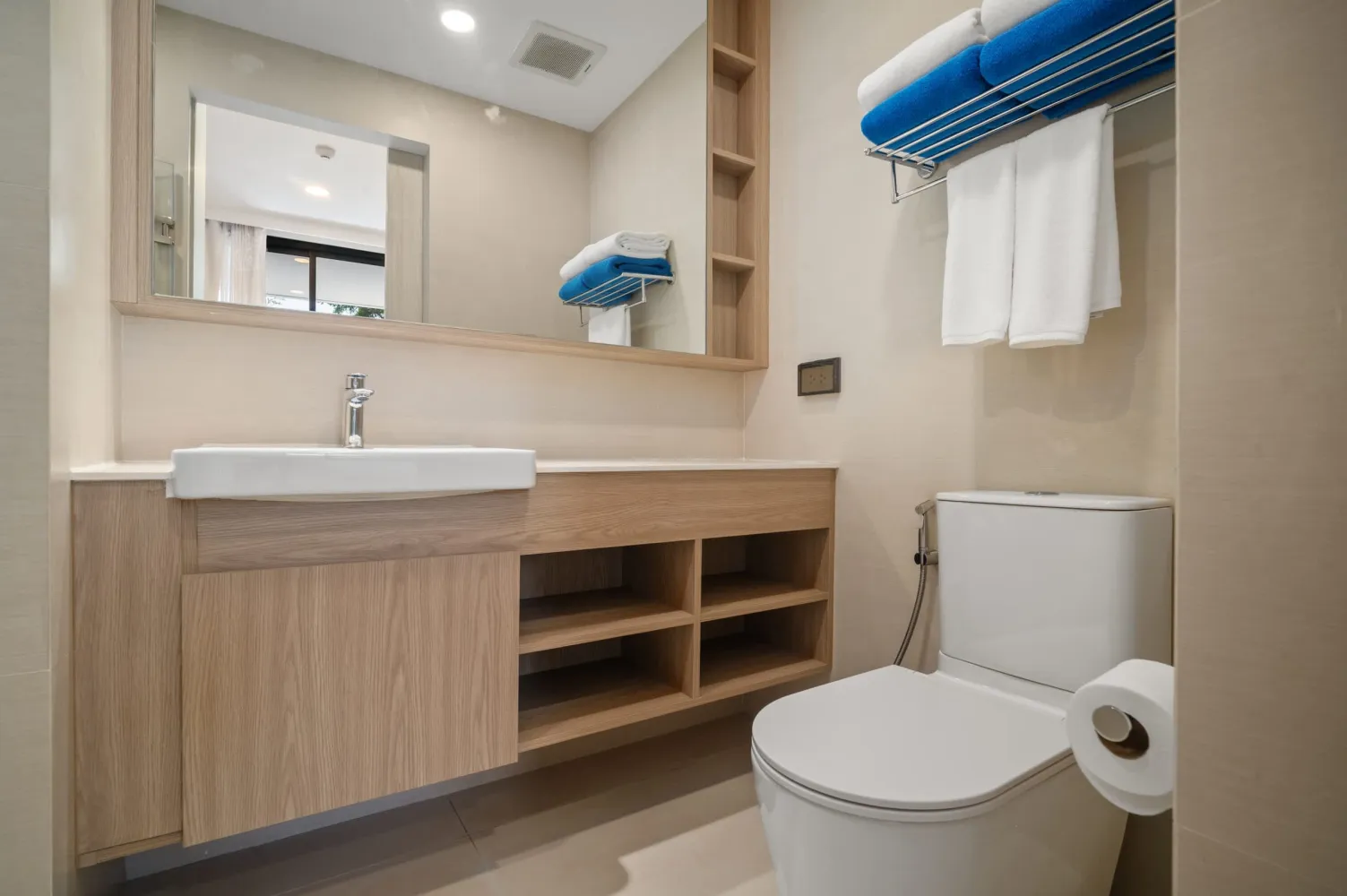 Property image - full photo 18