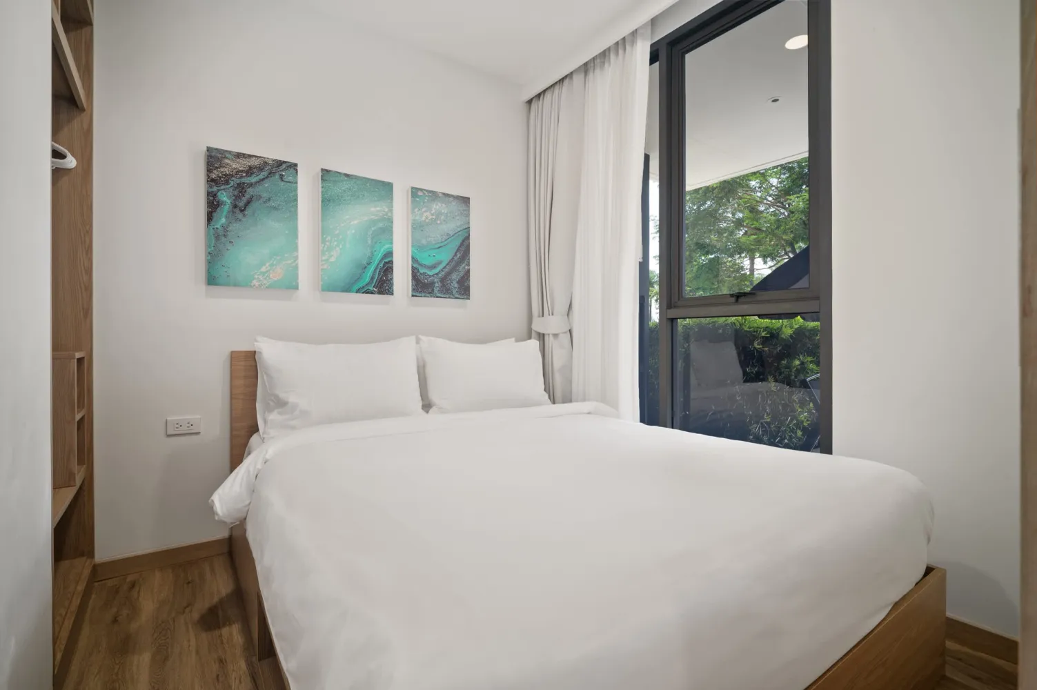 Property image - full photo 12
