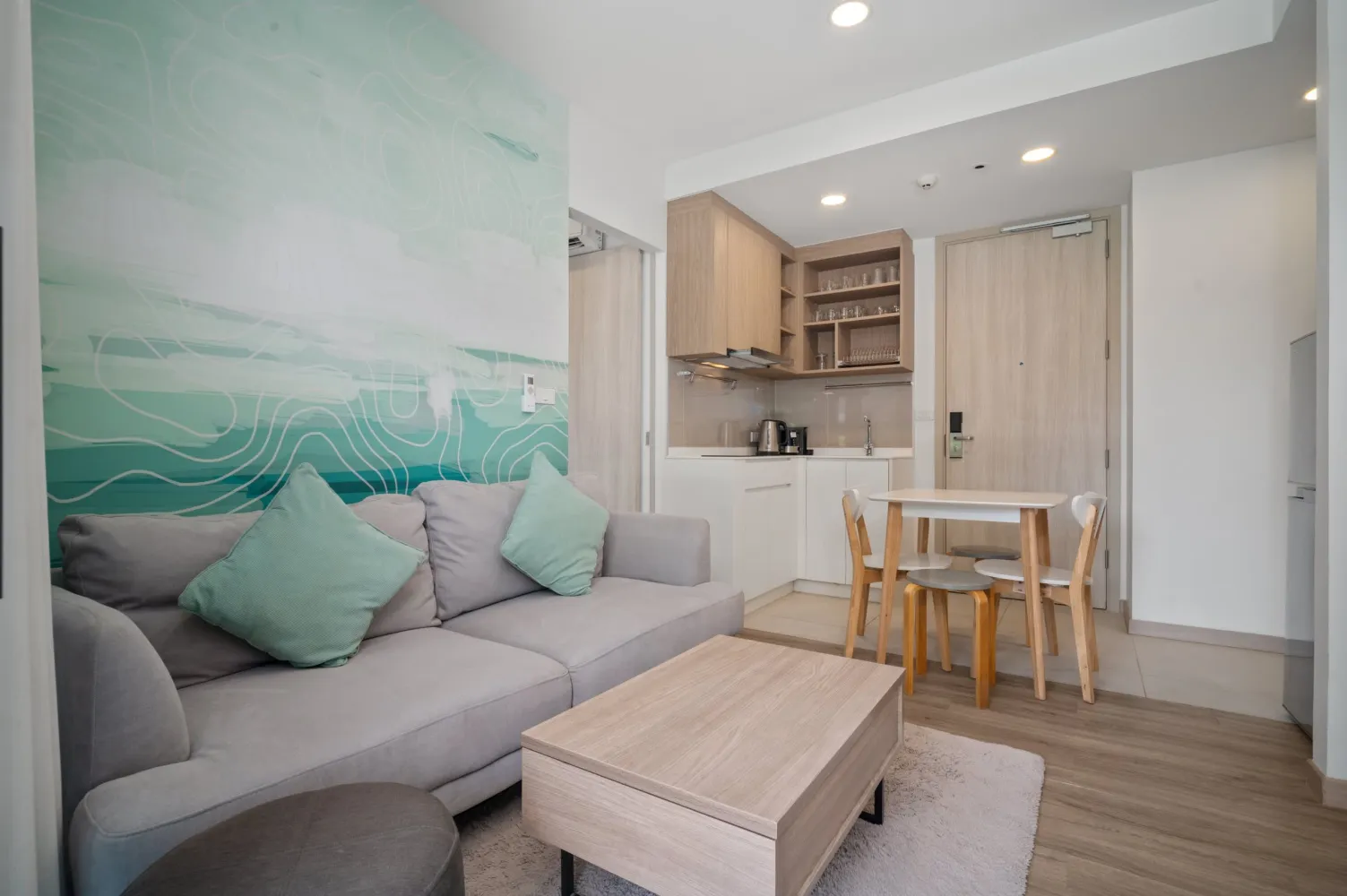 Property image - full photo 3