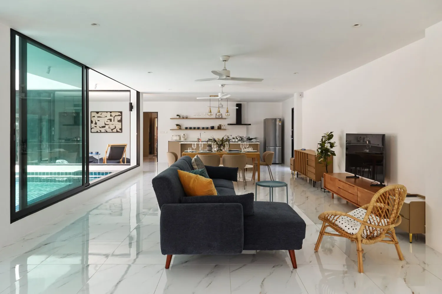 Property image - full photo 8