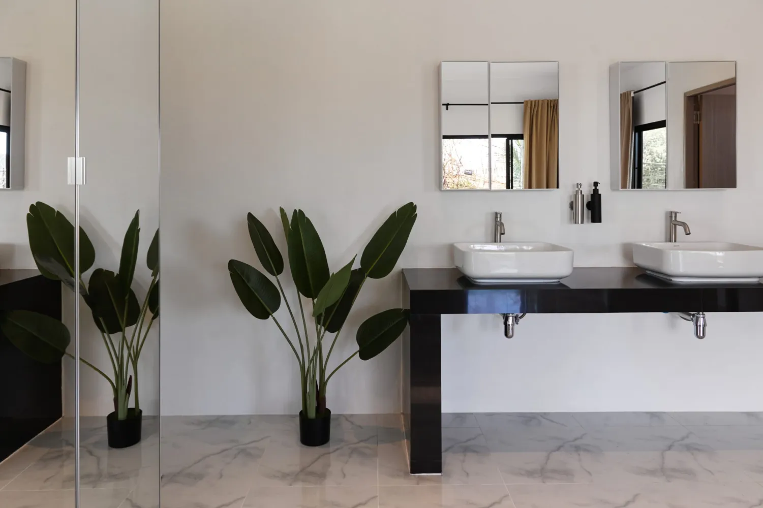 Property image - full photo 38