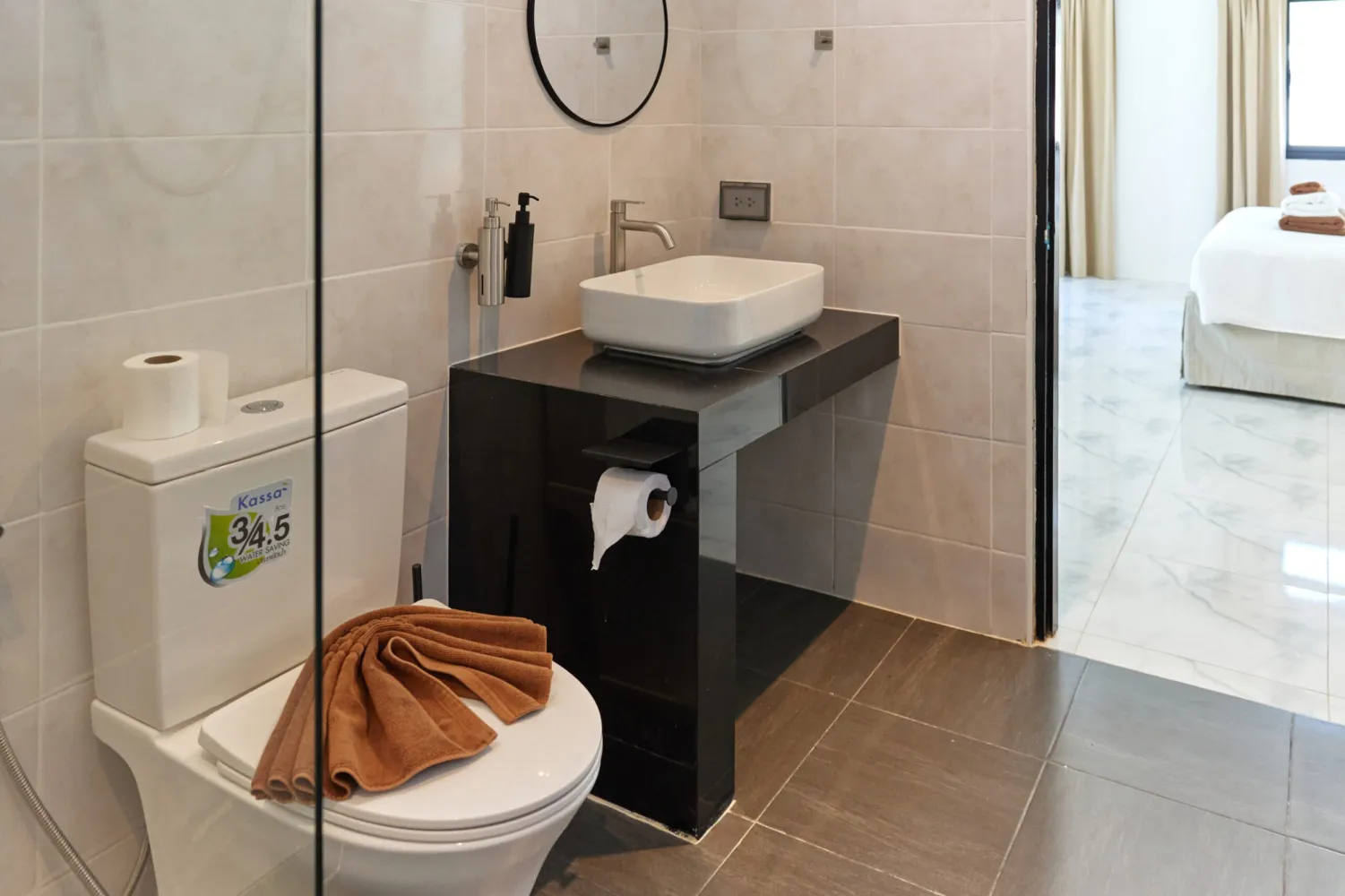 Property image - full photo 45
