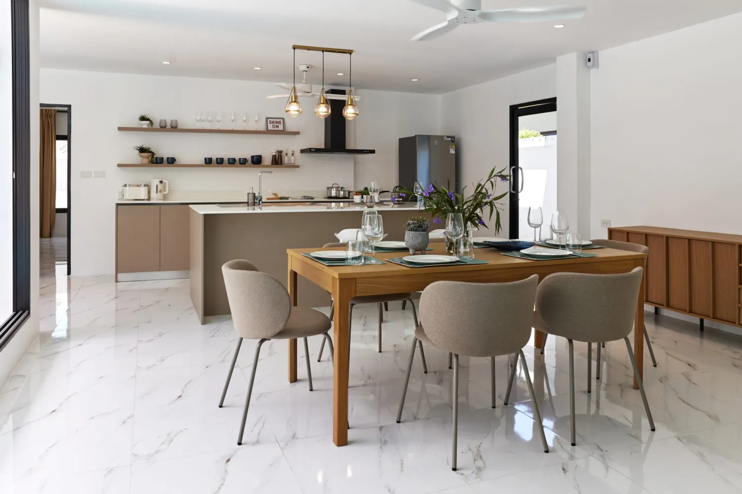 Property image - full photo 3