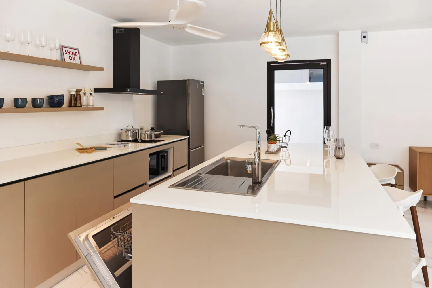 Property image - full photo 9
