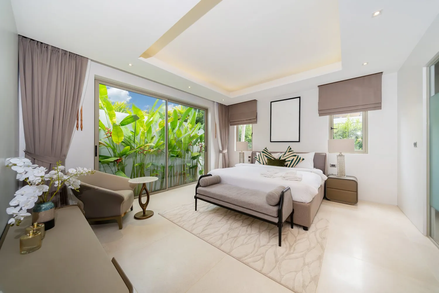 Property image - full photo 12