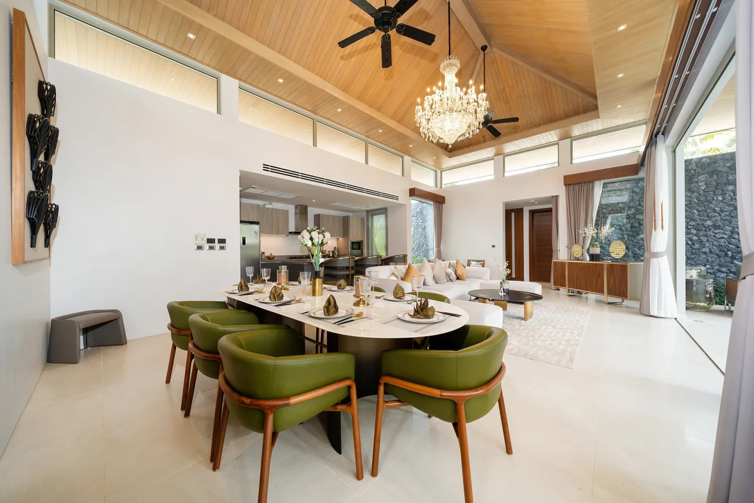 Property image - full photo 5