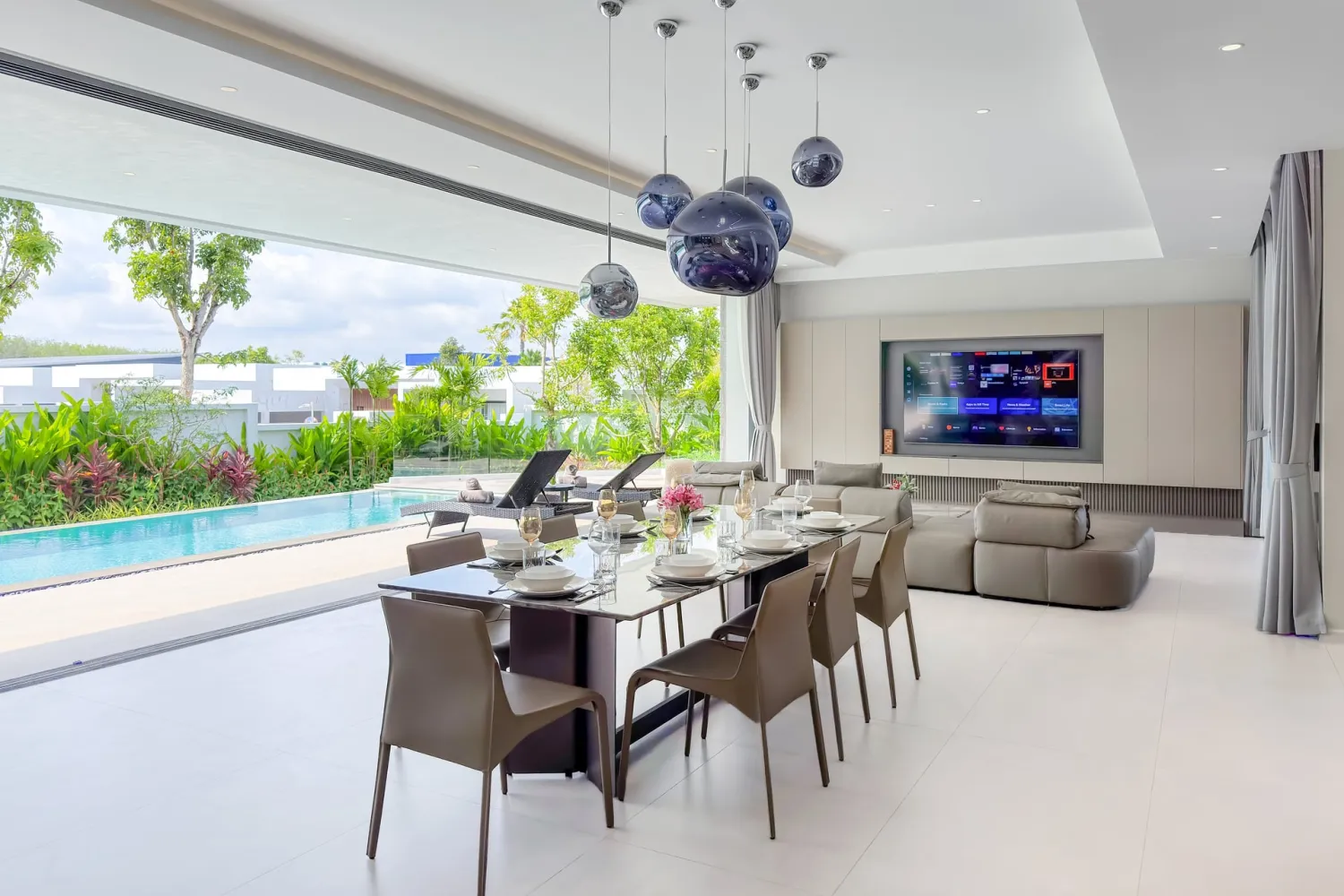 Property image - full photo 3
