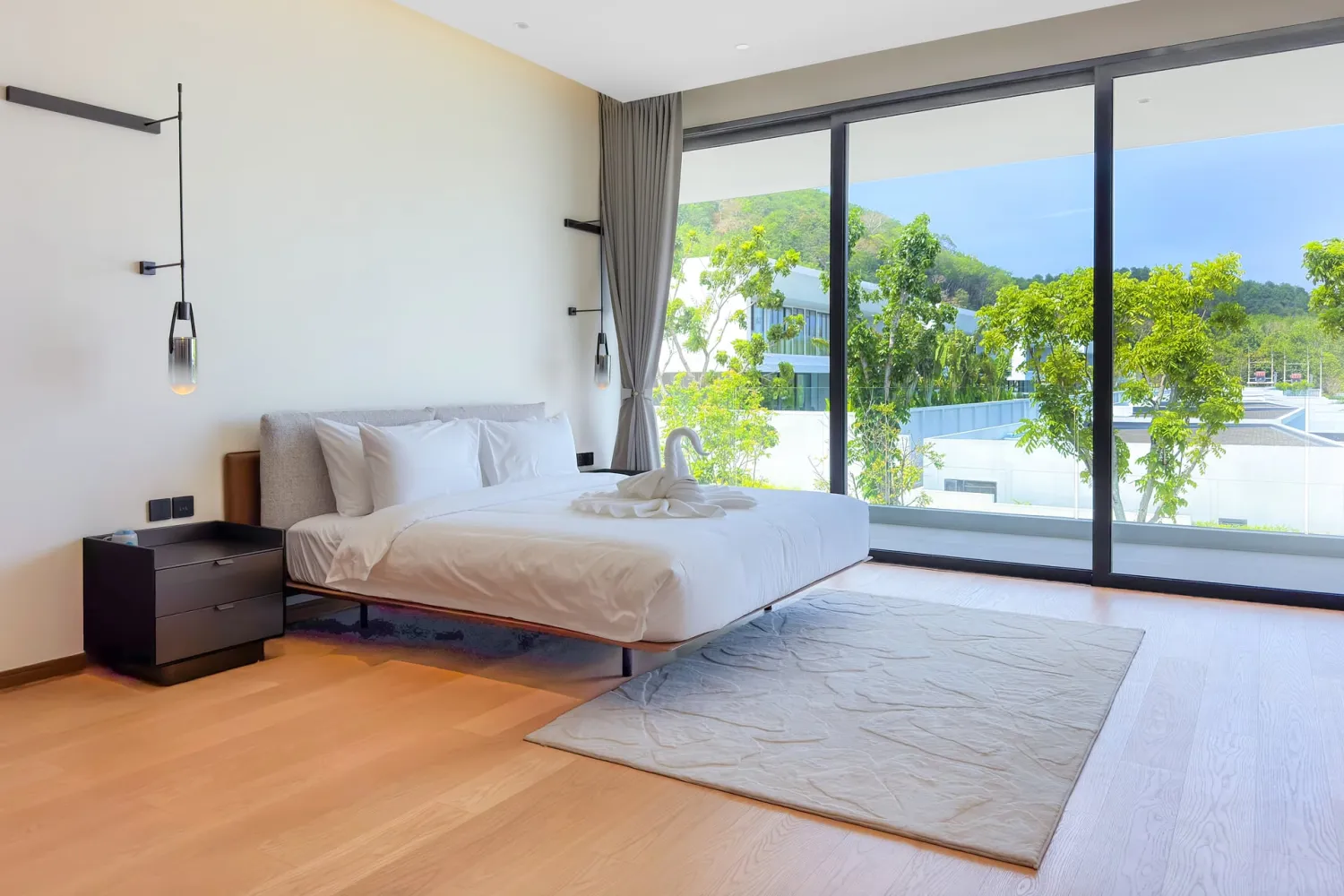 Property image - full photo 13