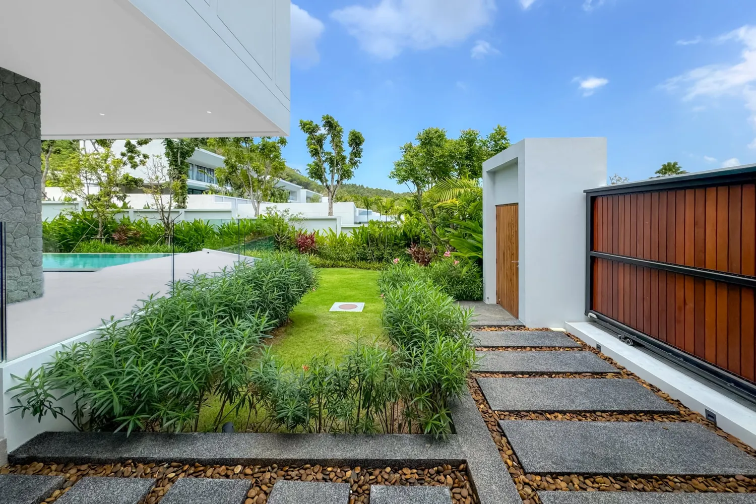 Property image - full photo 41