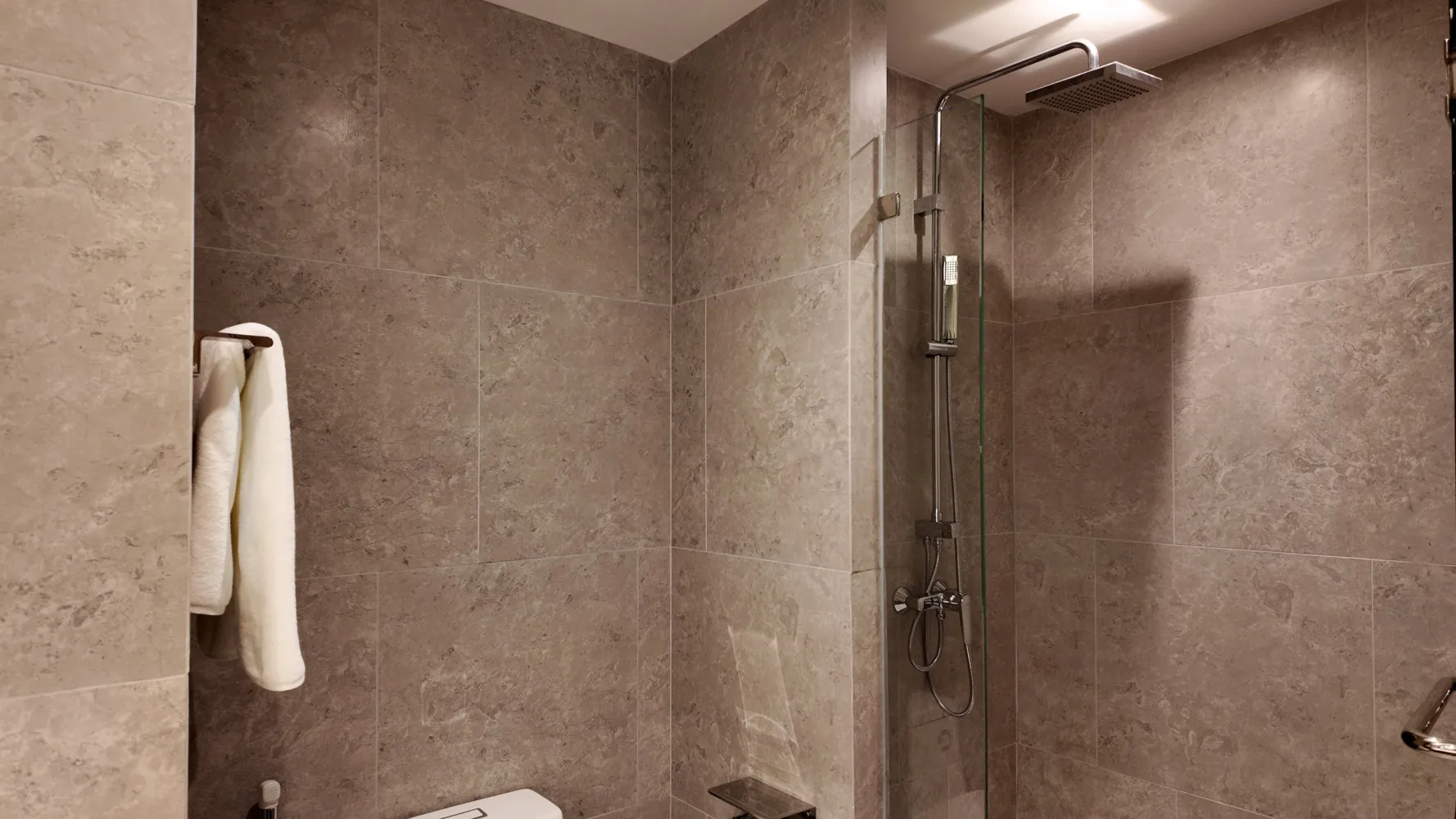 Property image - full photo 9