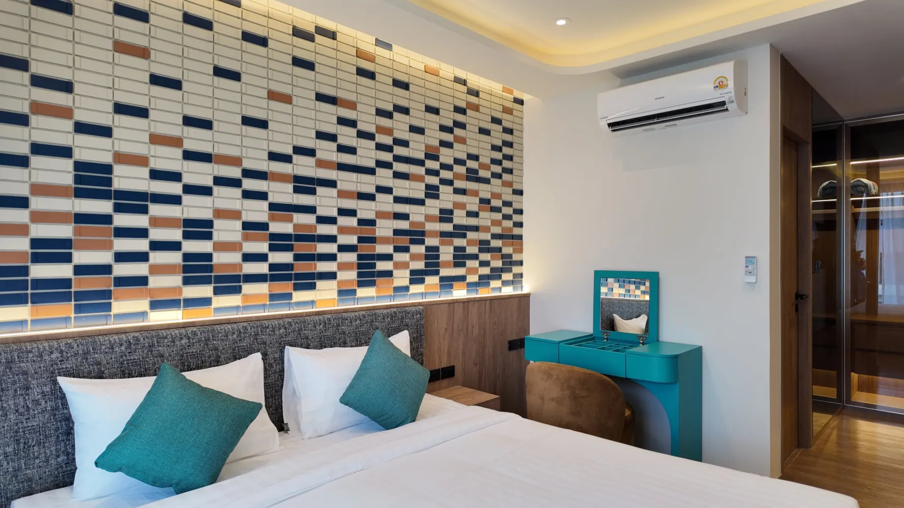 Property image - full photo 8