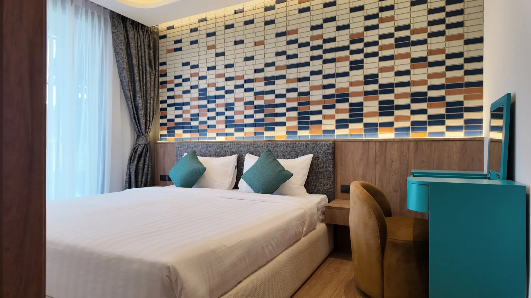 Property image - full photo 12