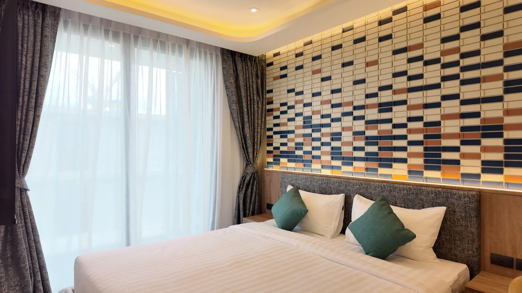 Property image - full photo 10
