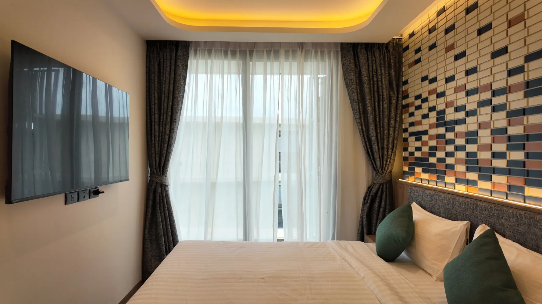 Property image - full photo 14