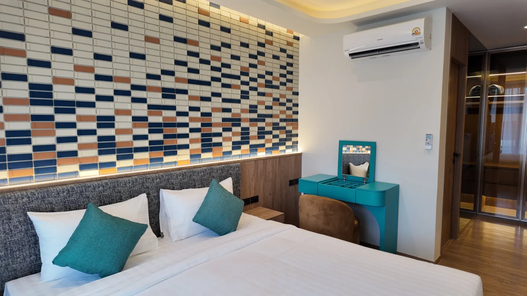 Property image - full photo 16