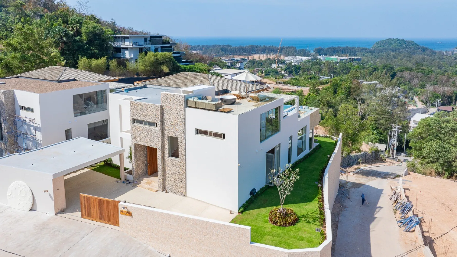 Property image - full photo 38