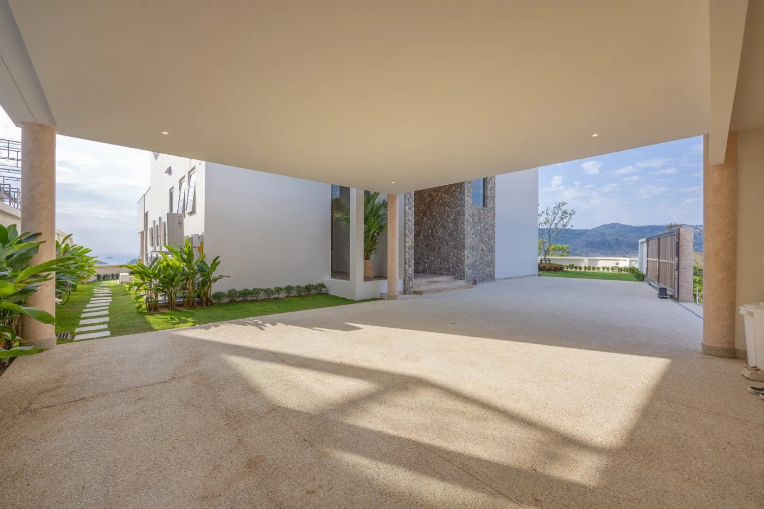 Property image - full photo 19