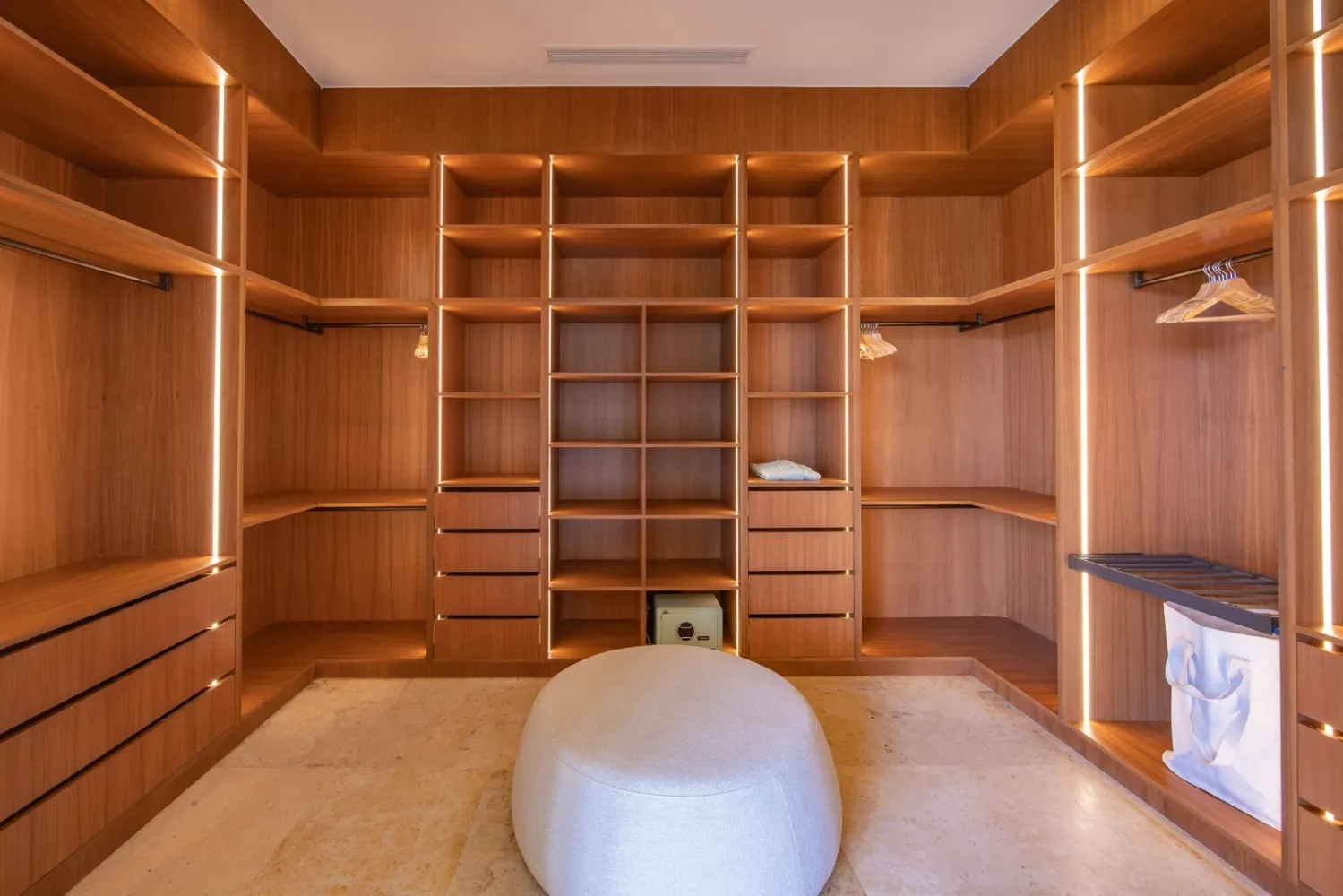 Property image - full photo 12