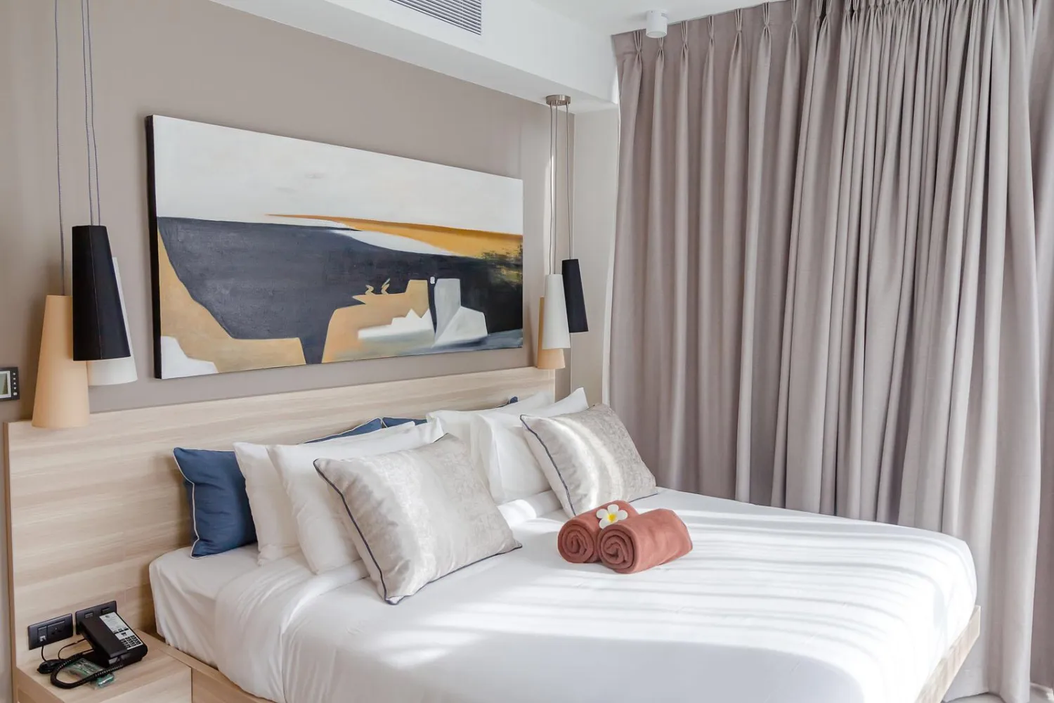 Property image - full photo 5