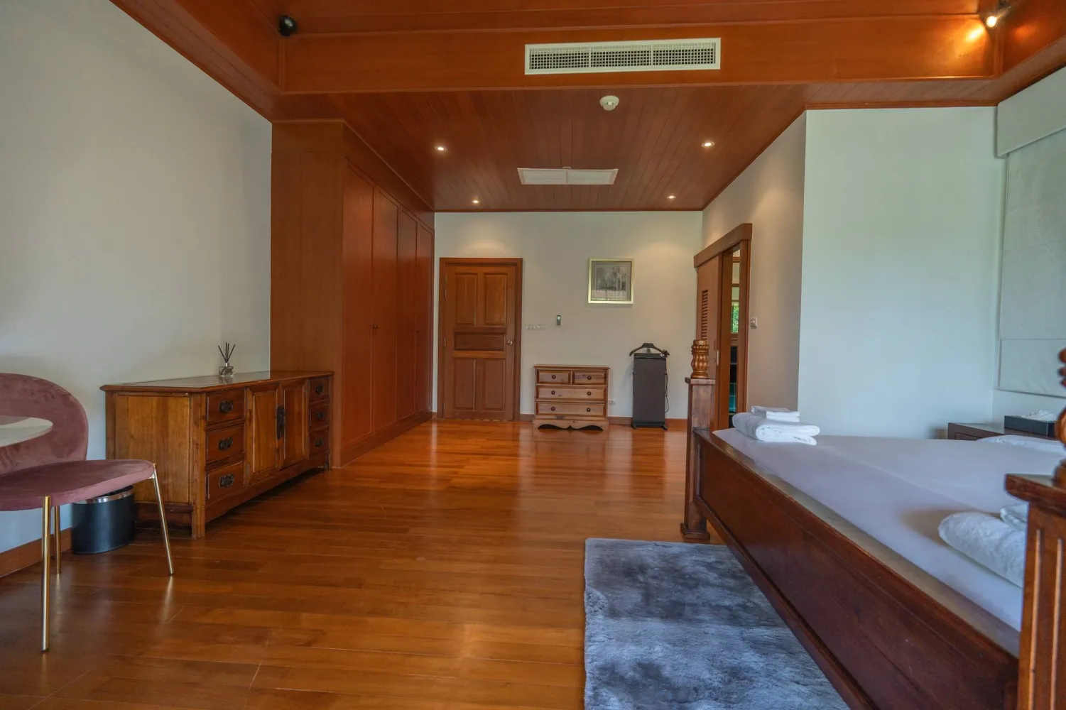 Property image - full photo 49